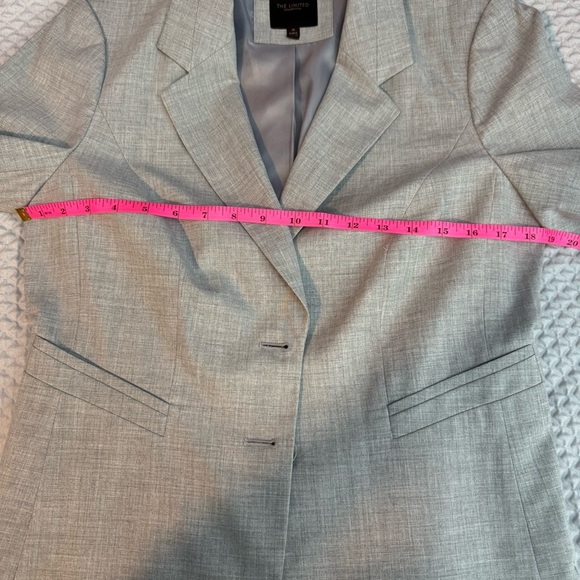 The Limited Women's Gray Blazer | Excellent Used Condition - Picture 8 of 10